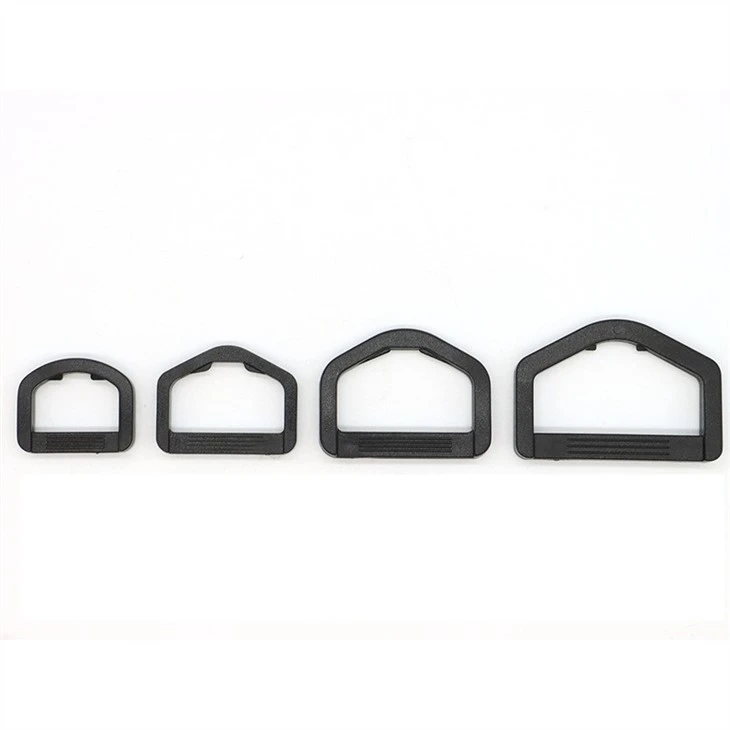 Plastic D-ring for backpack